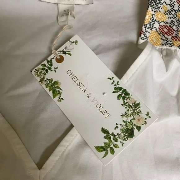 CHELSEA and Violet white v neck top with embroidered details NEW - Picture 7 of 7